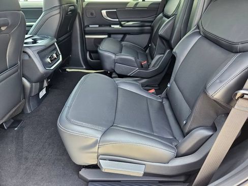 New 2027 Ford Expedition Platinum w/ Stealth Performance Package AWD/4WD image 14