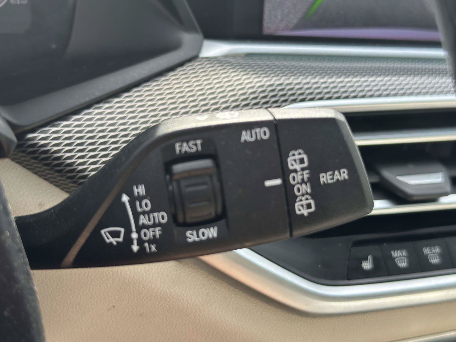 Used 2019 BMW X5 xDrive40i w/ M Sport Package AWD/4WD image 32