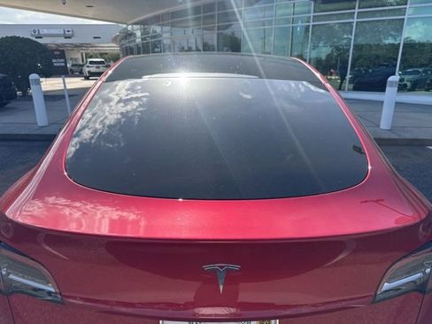 Used 2021 Tesla Model Y Long Range image 4