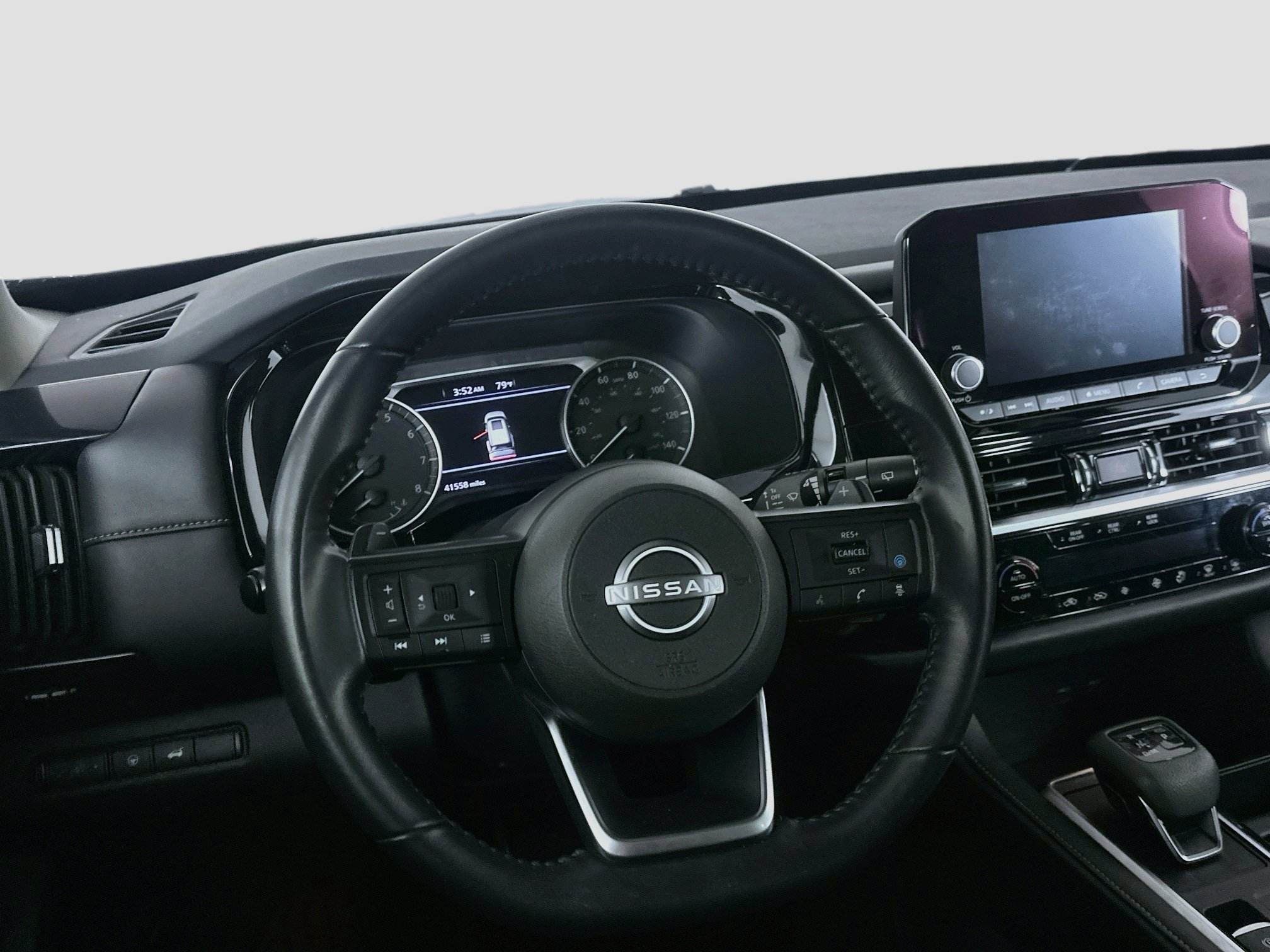 Used 2025 Nissan Pathfinder SV FWD image 18
