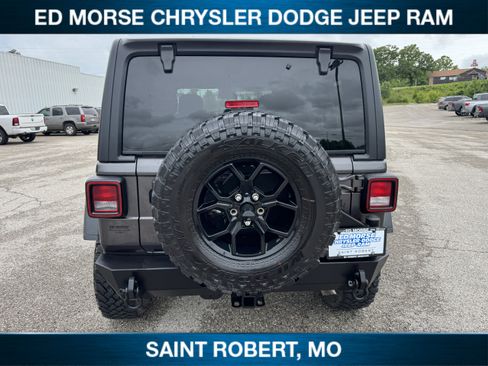 Used 2024 Jeep Wrangler Unlimited Sport AWD/4WD image 3