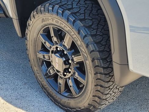 Used 2024 GMC Sierra 3500 AT4 w/ AT4 Premium Plus Package AWD/4WD image 7