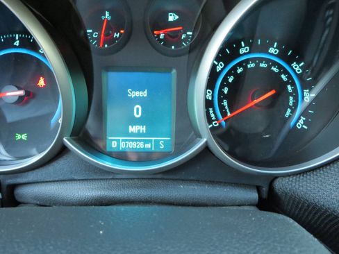 Used 2012 Chevrolet Cruze LT FWD image 19
