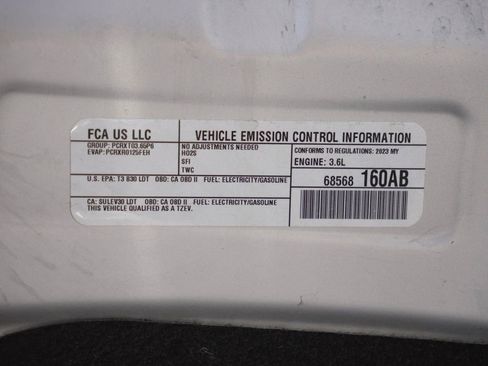 Used 2023 Chrysler Pacifica Limited image 29