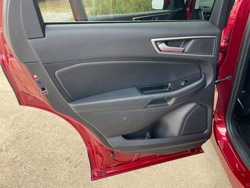 Used 2019 Ford Edge SEL w/ Equipment Group 201A image 21