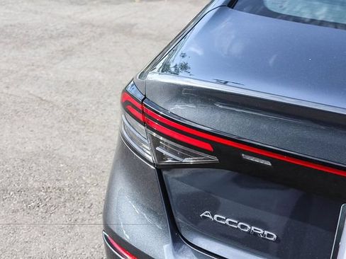 Used 2023 Honda Accord EX image 8