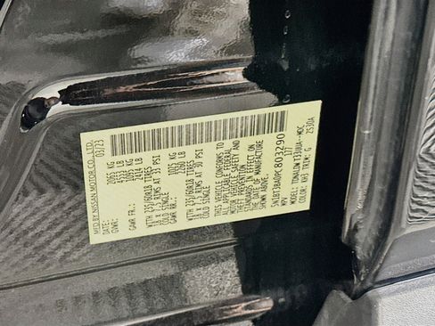 Used 2023 Nissan Rogue SV FWD image 12
