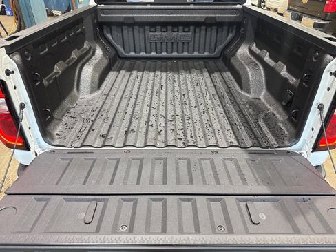 New 2026 GMC Canyon Denali image 13