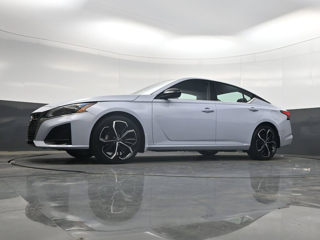 Certified 2024 Nissan Altima 2.5 SR FWD image 40