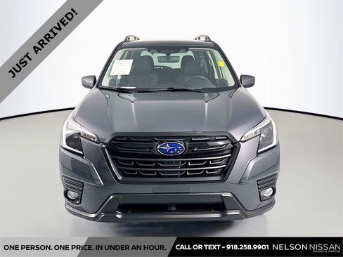 Used 2023 Subaru Forester Premium AWD/4WD image 2