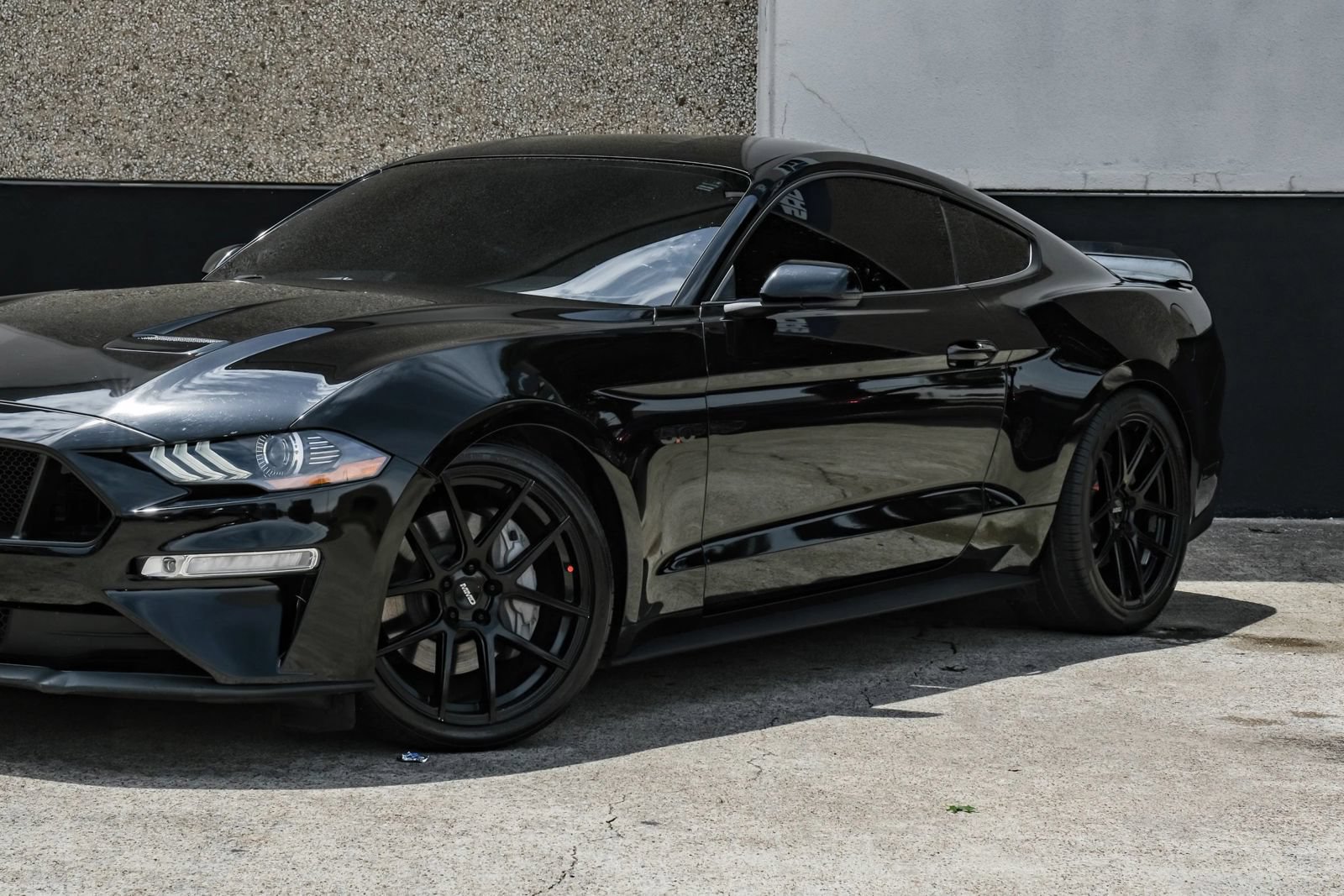 Used 2018 Ford Mustang GT RWD image 5