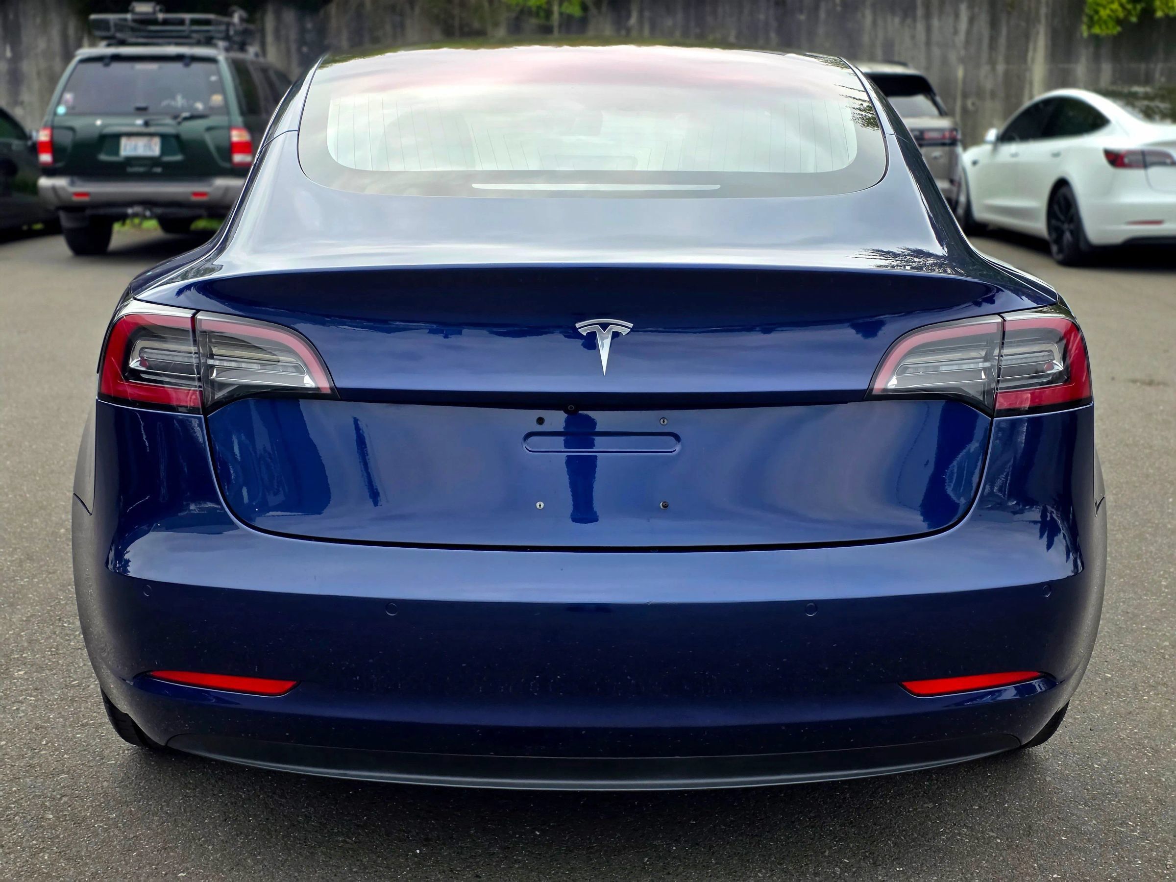 Used 2018 Tesla Model 3 Long Range RWD image 7