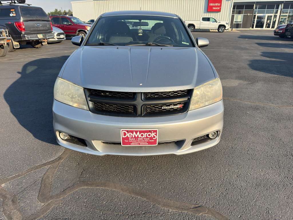 Used 2013 Dodge Avenger SXT w/ Blacktop Pkg FWD image 2