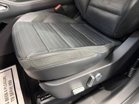 Used 2024 Lincoln Nautilus Reserve w/ Equipment Group 202A image 24