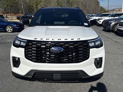 New 2026 Ford Explorer ST-Line w/ ST-Line Street Pack image 2