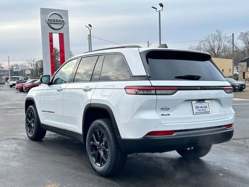 New 2026 Jeep Grand Cherokee 4WD image 7