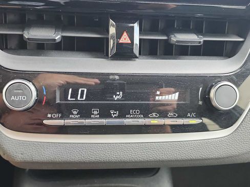 Used 2023 Toyota Corolla LE FWD image 19