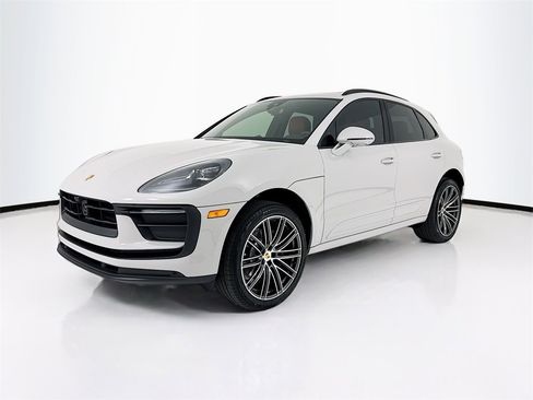 New 2026 Porsche Macan image 1