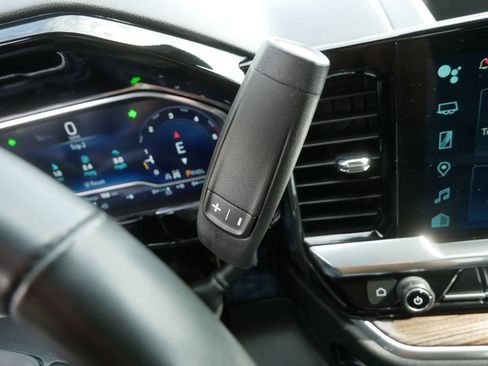 Used 2025 Chevrolet Silverado 2500 LT w/ Convenience Package image 22