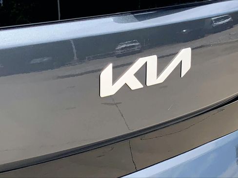 Used 2024 Kia Soul LX w/ Option Group 015 FWD image 10