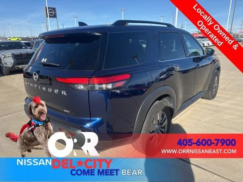 Used 2024 Nissan Pathfinder SV image 5
