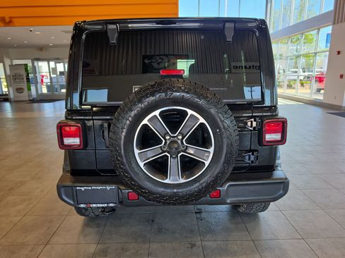 Used 2023 Jeep Wrangler Unlimited Sahara AWD/4WD image 9