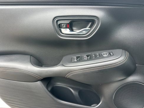 Used 2023 Honda HR-V Sport image 12
