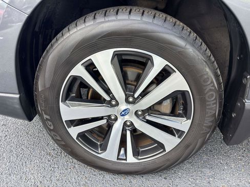 Used 2018 Subaru Outback 2.5i Limited image 7