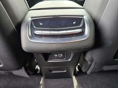 Certified 2025 Cadillac XT6 Premium Luxury FWD image 12