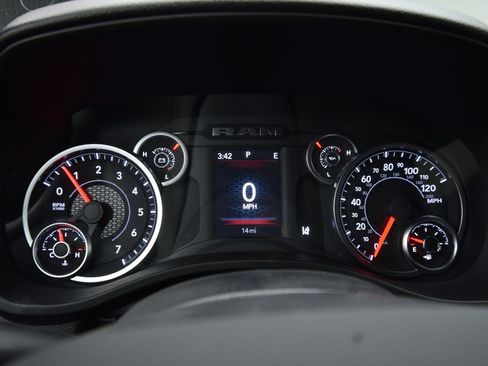 New 2026 RAM 1500 4x4 Crew Cab image 19