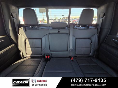 Used 2024 Chevrolet Silverado 2500 High Country w/ High Country Premium Package AWD/4WD image 27
