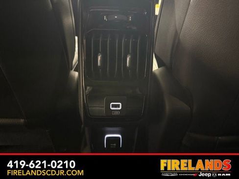 New 2026 Jeep Compass Latitude image 19