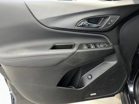 Used 2022 Chevrolet Equinox RS w/ RS Leather Package image 5