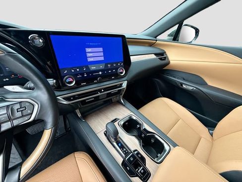 Used 2025 Lexus RX 350 Premium w/ Accessory Package (Z1) FWD image 29