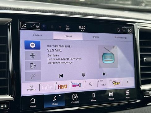 New 2026 Chrysler Voyager LX image 29