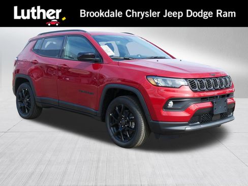 New 2026 Jeep Compass Latitude w/ Sun and Sound Group AWD/4WD image 1
