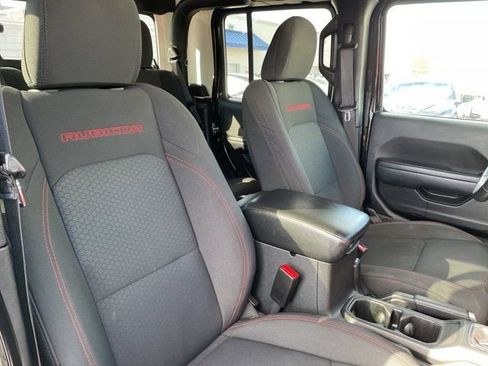 Used 2022 Jeep Gladiator Rubicon w/ Cold Weather Group image 11