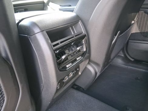 Used 2023 Jeep Grand Cherokee Limited AWD/4WD image 17