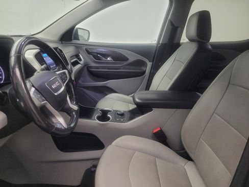 Used 2019 GMC Terrain SLT w/ Preferred Package image 17