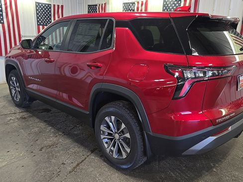 New 2026 Chevrolet Equinox LT image 2