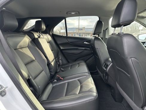 Used 2022 Chevrolet Equinox Premier w/ Redline Edition image 11