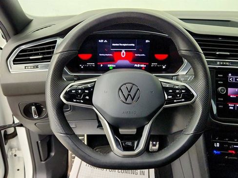 Used 2022 Volkswagen Tiguan SE R-Line AWD/4WD image 14