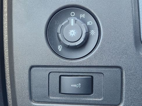 Used 2014 Ford F150 XLT w/ Equipment Group 302A Luxury image 22