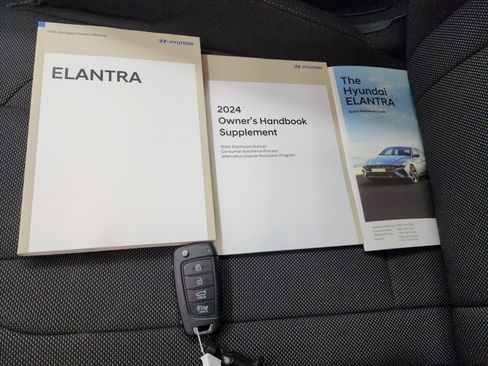 Used 2024 Hyundai Elantra SE image 48