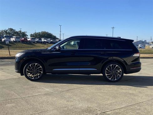 New 2025 Lincoln Aviator Reserve w/ Equipment Group 201A image 6