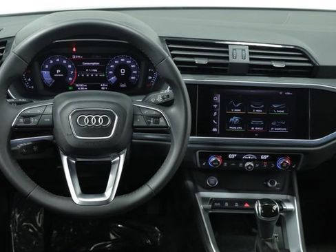 Used 2019 Audi Q3 2.0T Premium Plus image 12