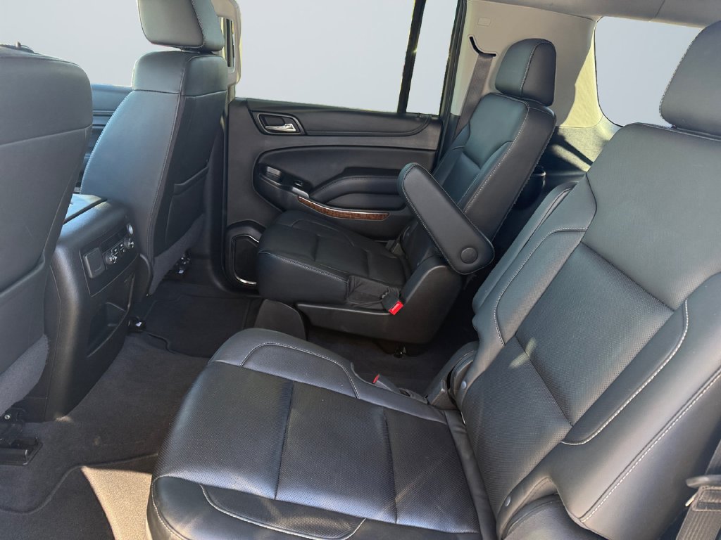 Used 2020 Chevrolet Suburban Premier AWD/4WD image 13