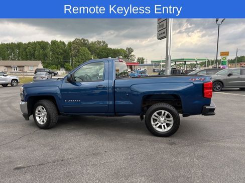Used 2018 Chevrolet Silverado 1500 LT w/ LT Convenience Package AWD/4WD image 6