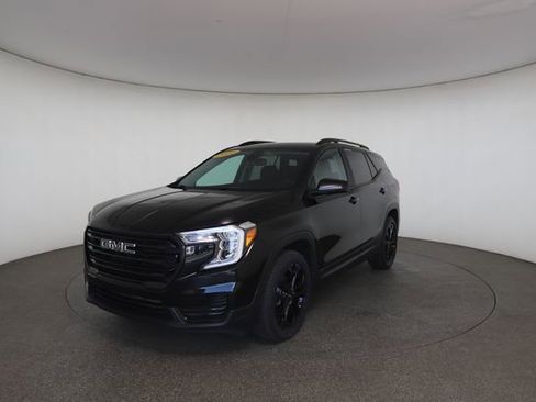 Used 2022 GMC Terrain SLE w/ Driver Convenience Package FWD image 6