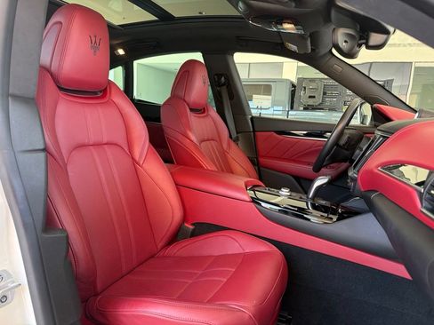 Certified 2023 Maserati Levante GT AWD/4WD image 19